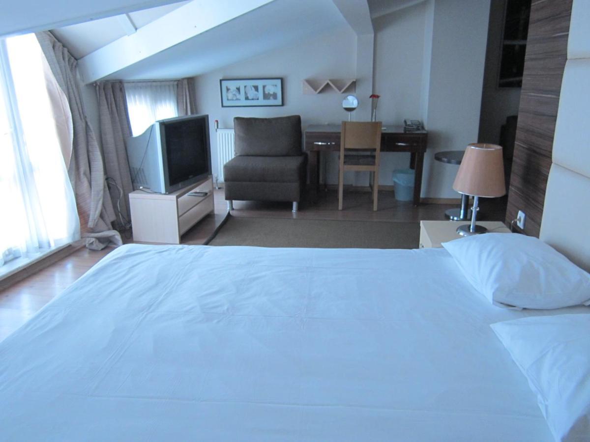 Derpa Suite Hotel Istambul Exterior foto